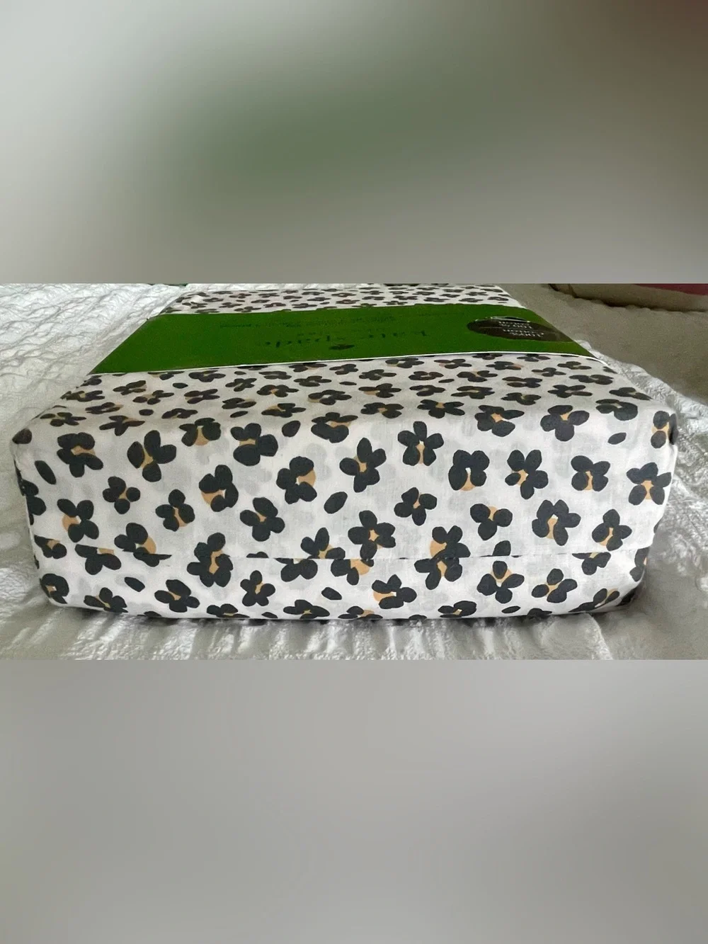 Kate Spade New York 4 Piece Full Size Sheet Set with Black & Gold Floral Motif